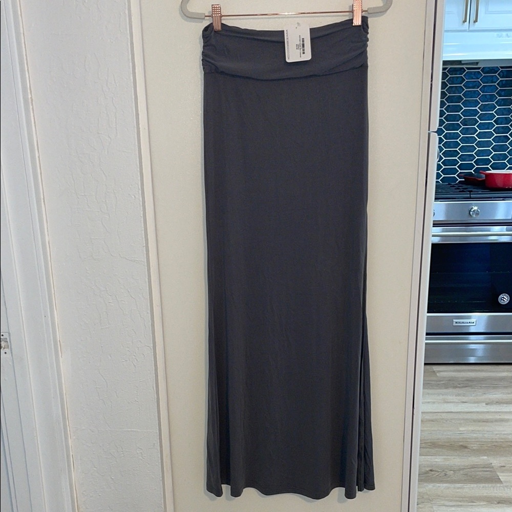 NWT Beige Botany from Bobbi Rocco Los Angeles Grey Long Skirt with Slit | M